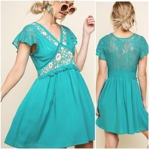 NWT,UMGEE dress boho floral embroidered baby doll tunic, color Jade, Size S.